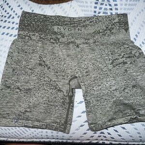 NVGTN Digital seamlesss shorts